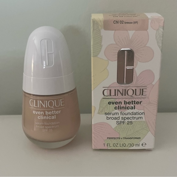 CLINIQUE Even Better Clinical Serum Foundation Broad Spectrum SPF25 CN 02 Breeze - Picture 1 of 10